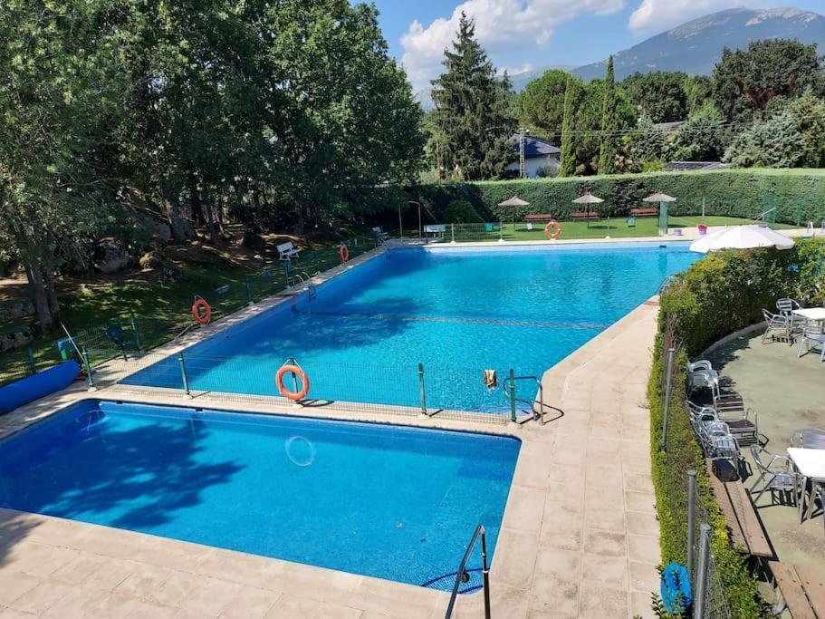 Chalet De 5 Habitaciones En La Sierra De Madrid El Olivo De Miraflores Miraflores de la Sierra Exterior foto
